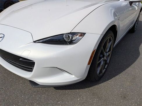 Used 2017 MAZDA MX-5 Miata RF Grand Touring image 5