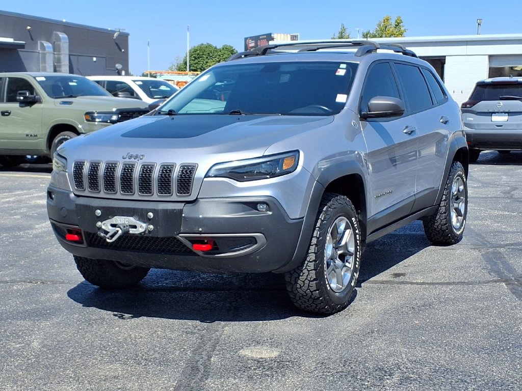 Used 2019 Jeep Cherokee Trailhawk w/ Comfort/Convenience Group AWD/4WD image 2