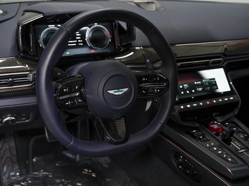 Used 2025 Aston Martin Vanquish RWD image 44