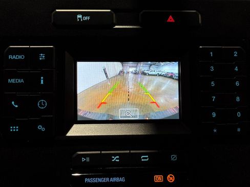 Used 2022 Ford F250 XL w/ Power Equipment Group AWD/4WD image 12