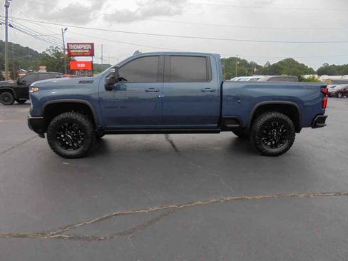 Used 2025 Chevrolet Silverado 2500 LTZ w/ Trail Boss Package AWD/4WD image 1