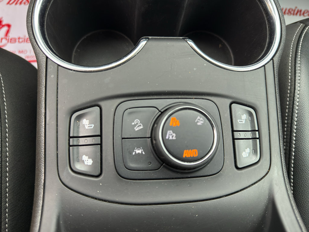 Used 2024 GMC Terrain SLT AWD/4WD image 20