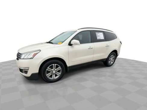 Used 2015 Chevrolet Traverse LT image 4