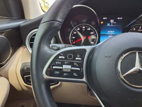 Used 2022 Mercedes-Benz GLC 300 image 35