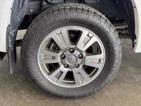 Used 2017 Toyota Tundra 1794 Edition AWD/4WD image 32