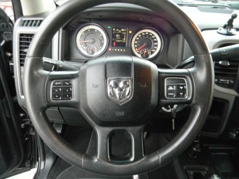 Used 2018 RAM 2500 Tradesman w/ Chrome Appearance Group image 6