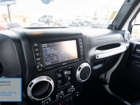 Used 2014 Jeep Wrangler Unlimited Rubicon w/ Connectivity Group image 14