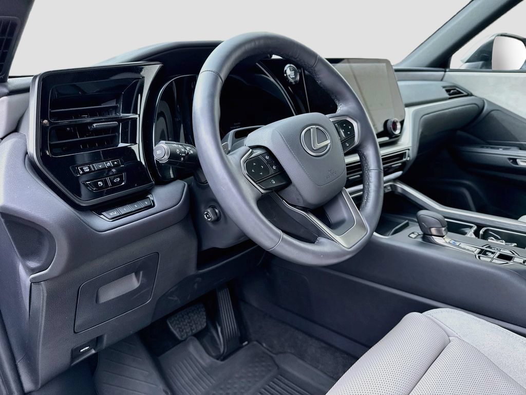 Used 2025 Lexus TX 350 AWD w/ Technology Package image 9