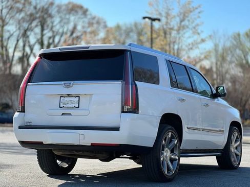 Used 2016 Cadillac Escalade Luxury AWD/4WD image 5