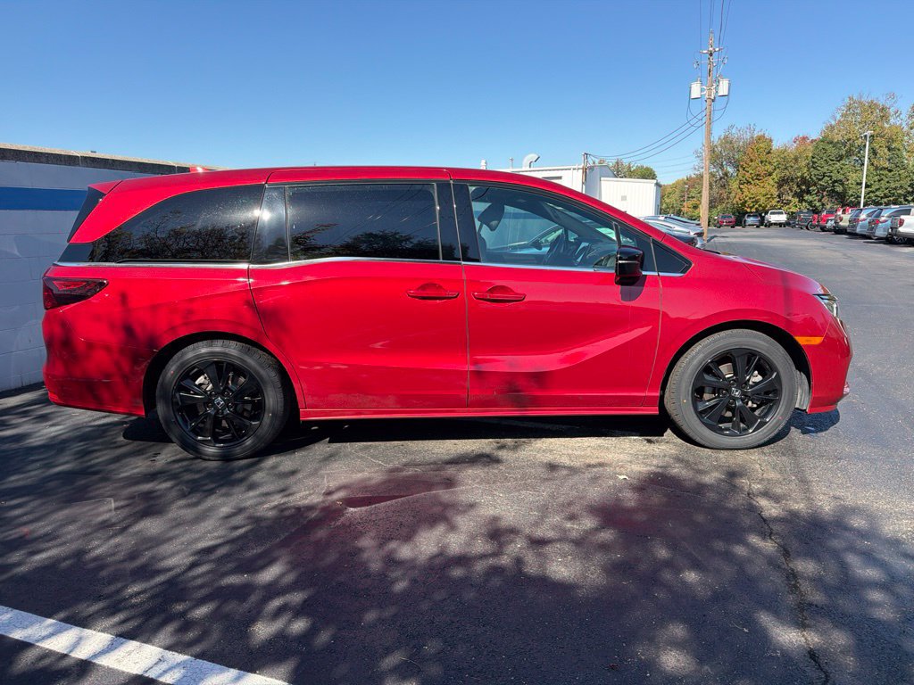 Used 2023 Honda Odyssey Sport image 6