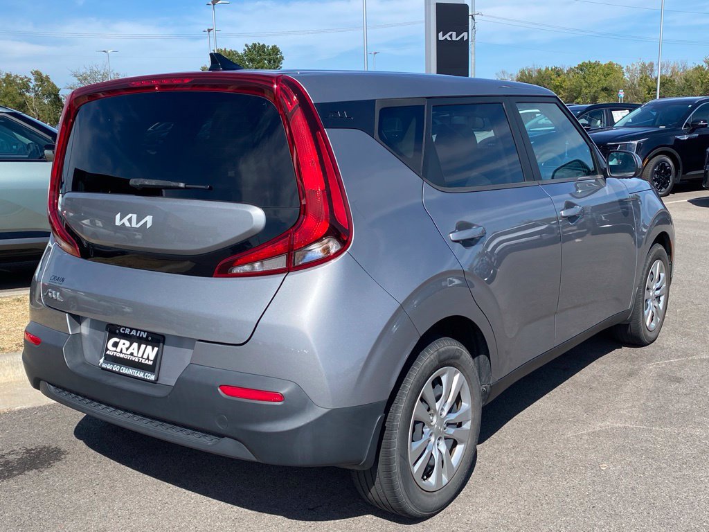 Used 2022 Kia Soul LX FWD image 7