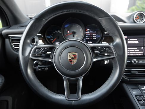 Certified 2020 Porsche Macan S AWD/4WD image 13