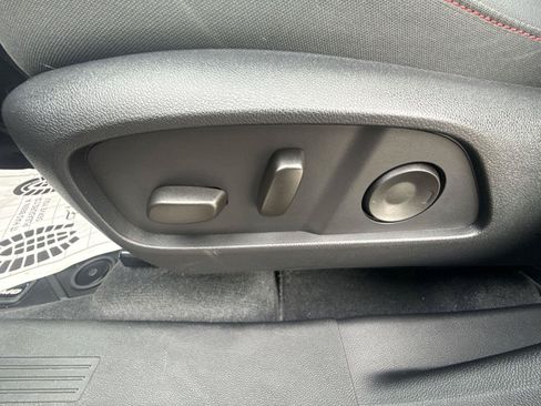 Used 2025 Chevrolet Equinox RS w/ Safety and Technology Package AWD/4WD image 15