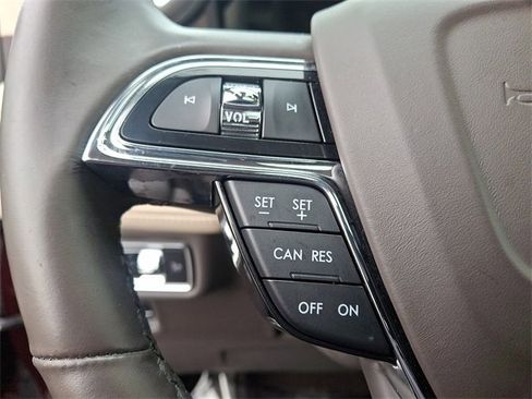 Used 2022 Lincoln Nautilus Reserve image 22