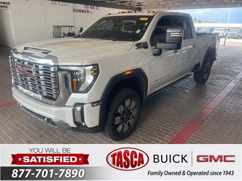 Used 2024 GMC Sierra 2500 Denali w/ Denali Reserve Package AWD/4WD image 1