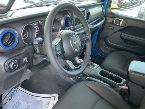 Used 2023 Jeep Wrangler Sport AWD/4WD image 15