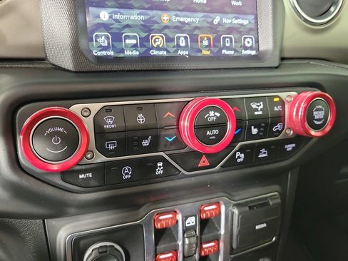 Used 2020 Jeep Gladiator Rubicon AWD/4WD image 23