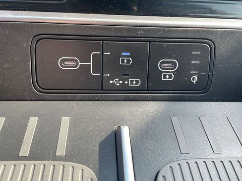 Used 2025 Hyundai Santa Fe SEL image 21