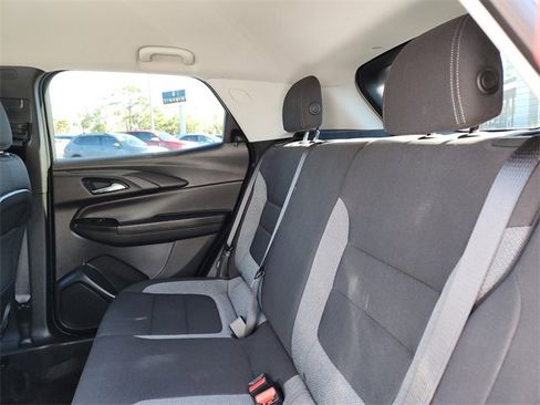 Used 2024 Chevrolet TrailBlazer LT w/ LT Cold Weather Package image 19