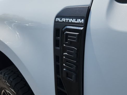 Certified 2025 Ford F350 Platinum w/ FX4 Off-Road Package AWD/4WD image 15