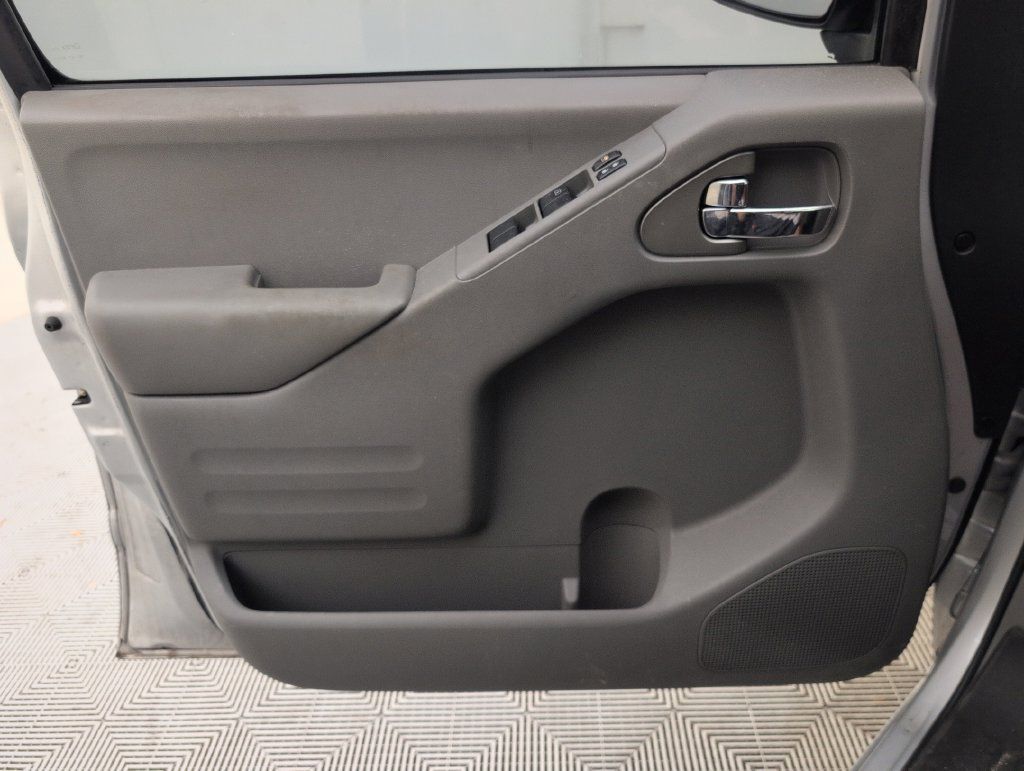 Used 2016 Nissan Frontier Desert Runner RWD image 29