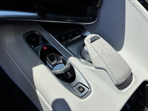 Used 2023 Chevrolet Corvette Stingray Preferred Conv w/ Z51 Performance Package RWD image 32