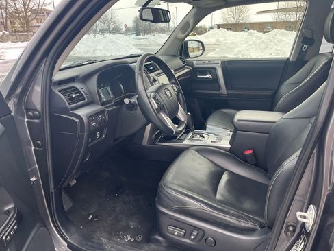 Used 2016 Toyota 4Runner Limited image 10