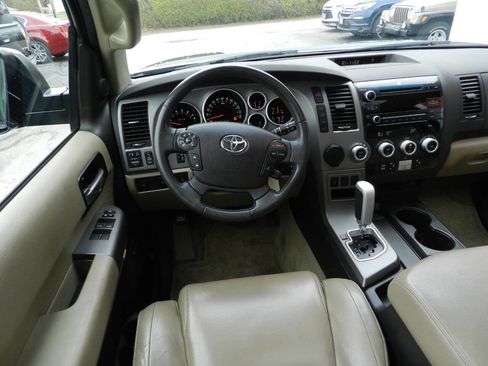 Used 2010 Toyota Sequoia Limited image 9