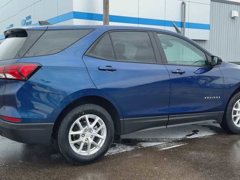 Certified 2023 Chevrolet Equinox LS w/ LS Convenience Package image 2