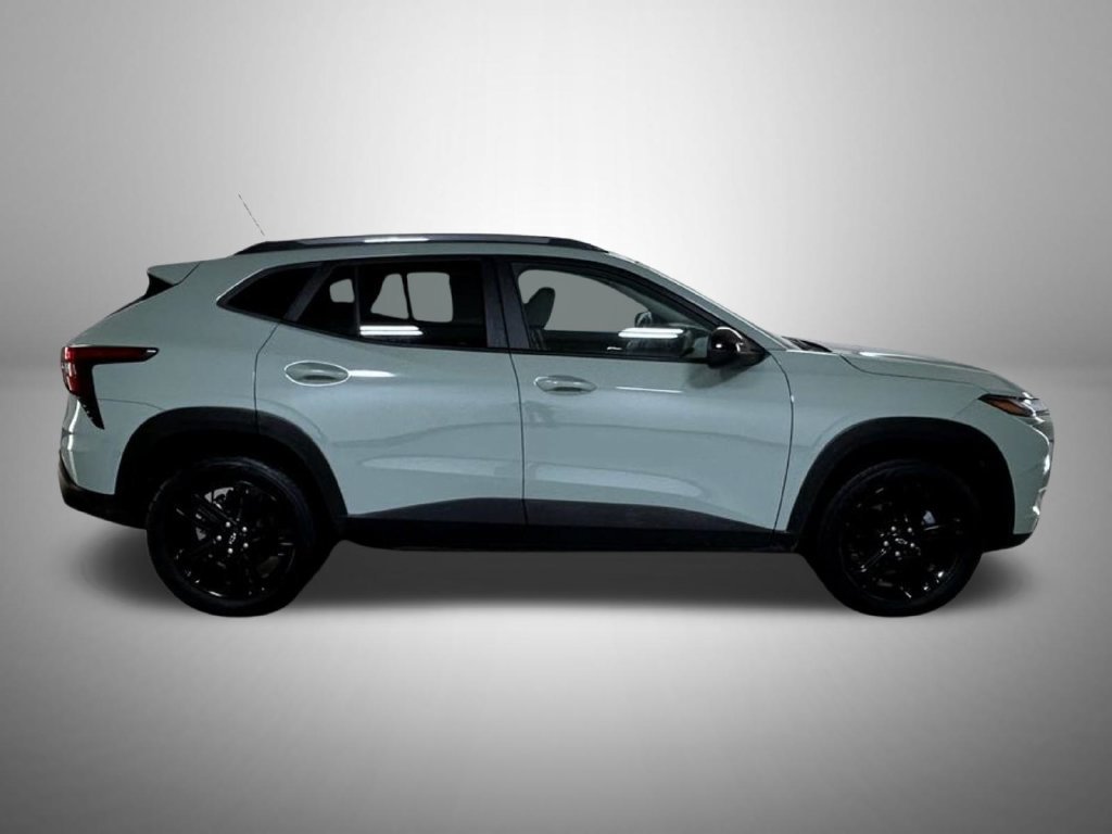 Certified 2025 Chevrolet Trax ACTIV FWD image 5