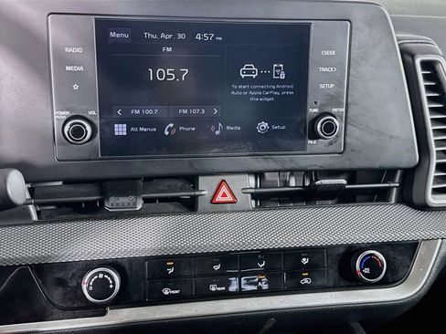 Used 2024 Kia Sportage LX FWD image 19
