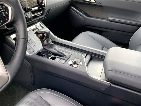 Certified 2025 Lexus GX 550 image 13