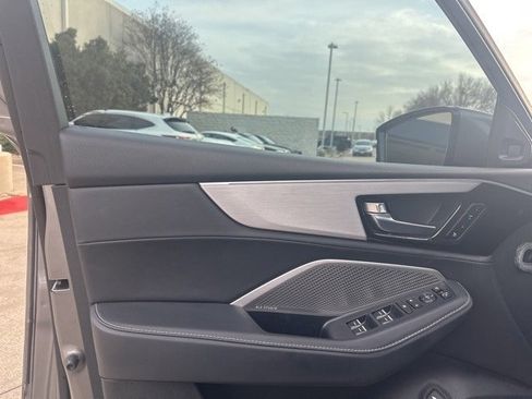 Used 2023 Acura MDX FWD w/ Technology Package image 7