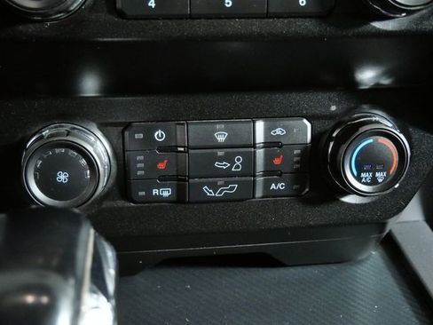 Used 2019 Ford F150 XLT w/ Equipment Group 302A Luxury AWD/4WD image 22