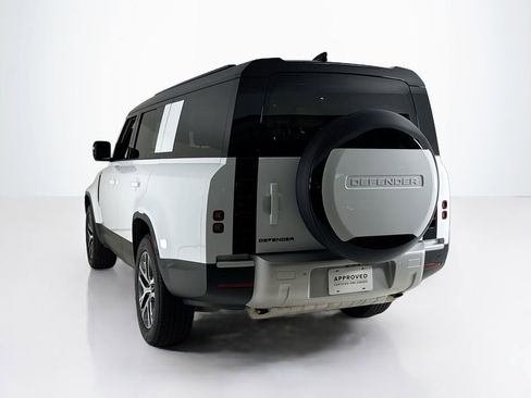 Used 2025 Land Rover Defender 130 S image 3