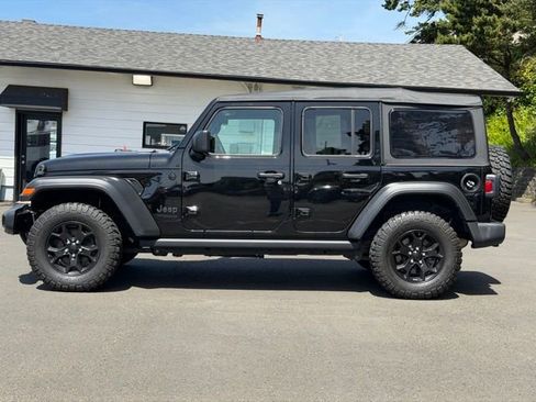 Used 2022 Jeep Wrangler Unlimited Sport AWD/4WD image 7