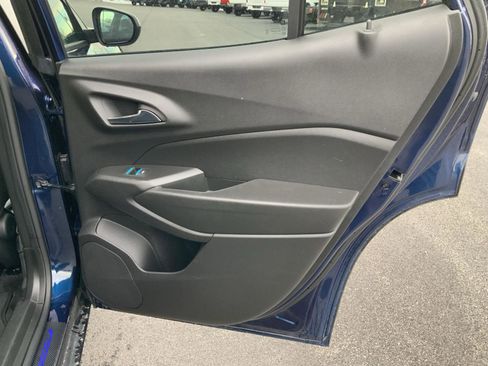 Used 2024 Chevrolet Trax LT w/ Driver Confidence Package image 53