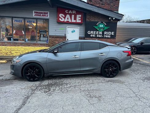 Used 2018 Nissan Maxima SR w/ Midnight Edition image 2