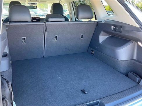 Certified 2025 Volkswagen Tiguan SE image 15