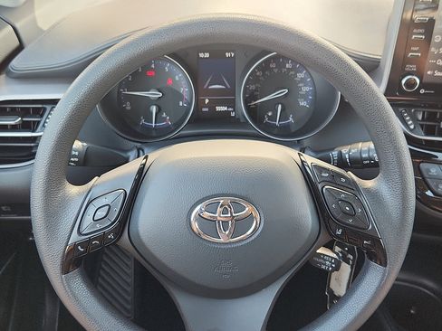 Used 2021 Toyota C-HR LE FWD image 20