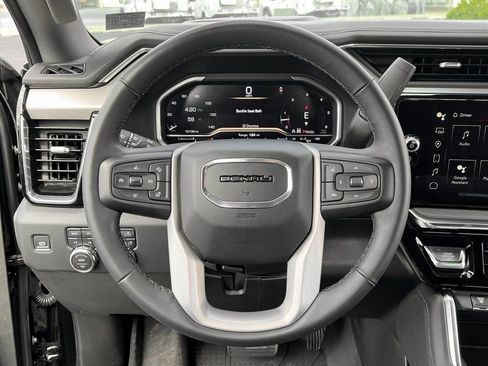 Used 2024 GMC Sierra 2500 Denali image 3