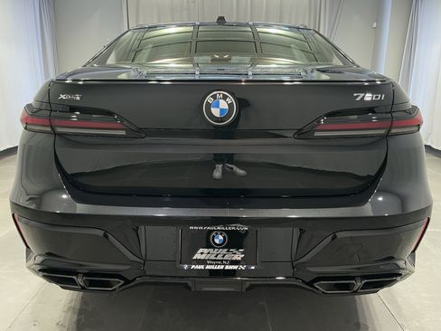 New 2026 BMW 760i xDrive w/ Executive Package AWD/4WD image 5
