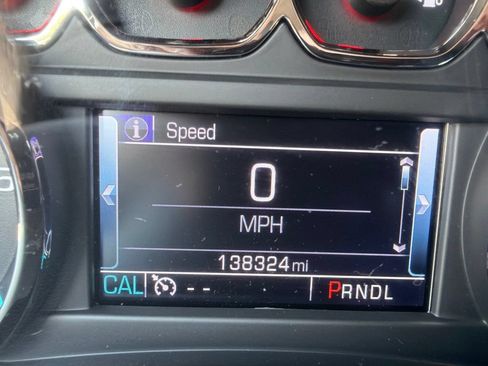 Used 2017 GMC Yukon SLT w/ Premium Edition AWD/4WD image 14