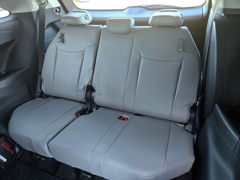 Certified 2026 Toyota Sienna XLE FWD image 12