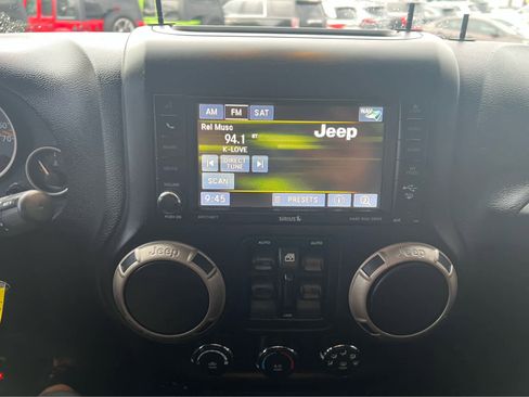 Used 2017 Jeep Wrangler 75th Anniversary image 25