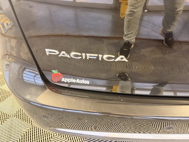 New 2027 Chrysler Pacifica Select w/ Family Tech Group FWD image 11