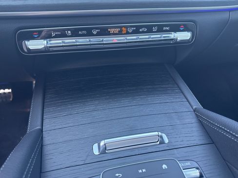 New 2026 Mercedes-Benz GLS 450 4MATIC image 33