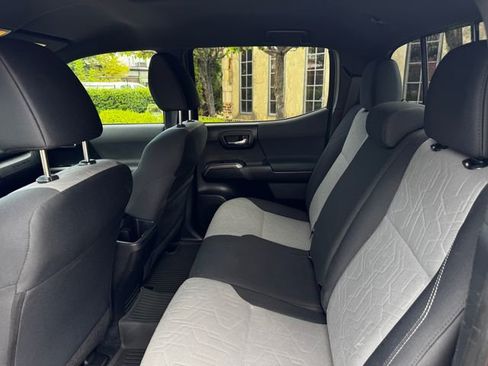 Used 2022 Toyota Tacoma 4x4 Double Cab image 52