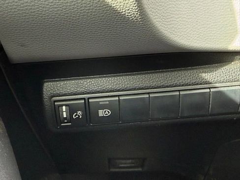 Used 2019 Toyota Corolla SE image 15