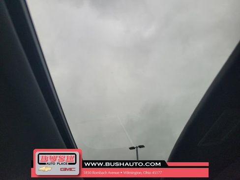 New 2026 Chevrolet Trax RS w/ Sunroof Package FWD image 32